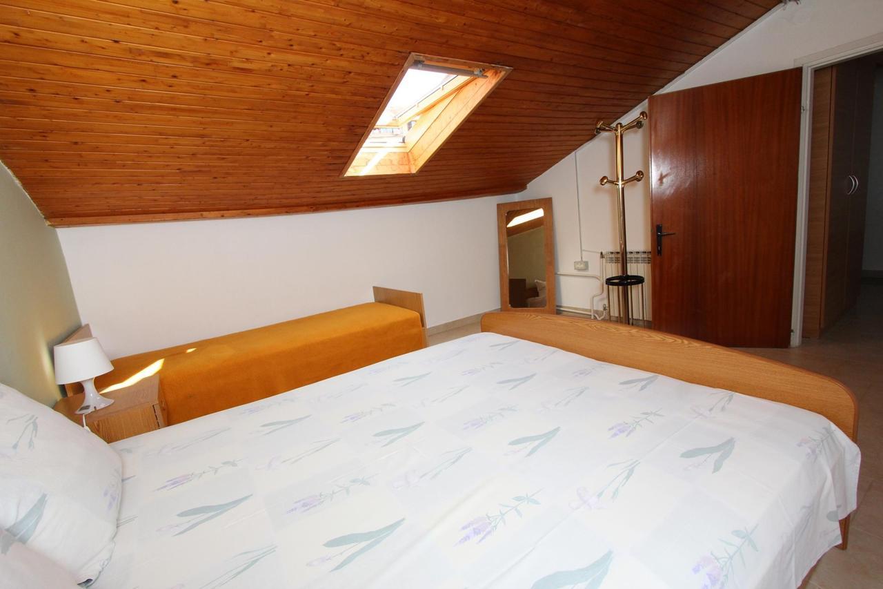 Apartments Tara Rovinj Exterior photo
