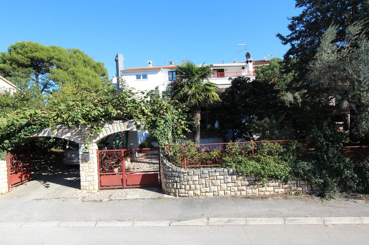 Apartments Tara Rovinj Exterior photo