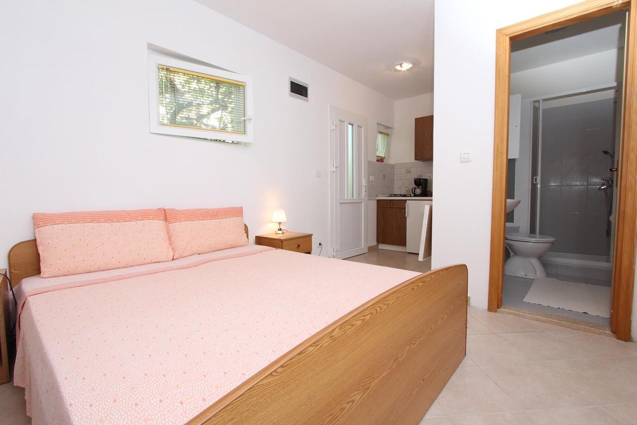 Apartments Tara Rovinj Exterior photo