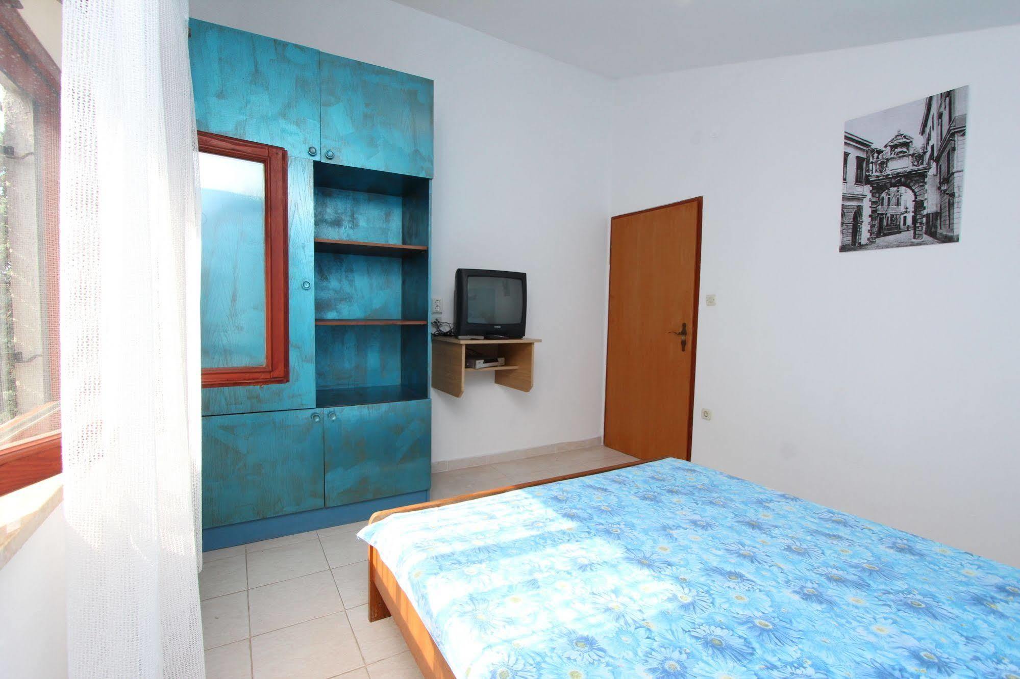 Apartments Tara Rovinj Exterior photo