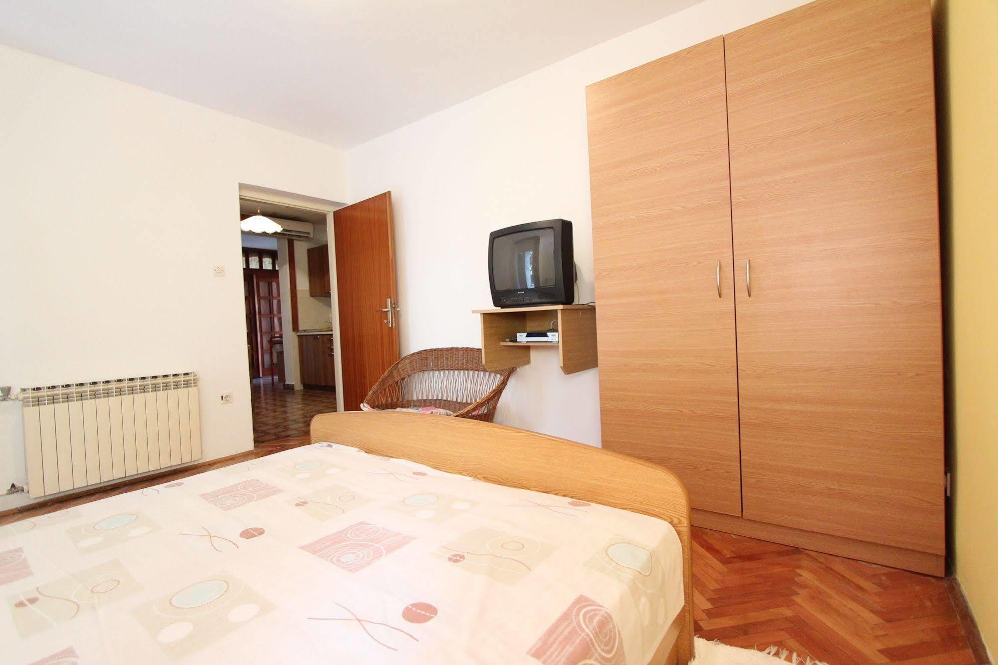 Apartments Tara Rovinj Exterior photo