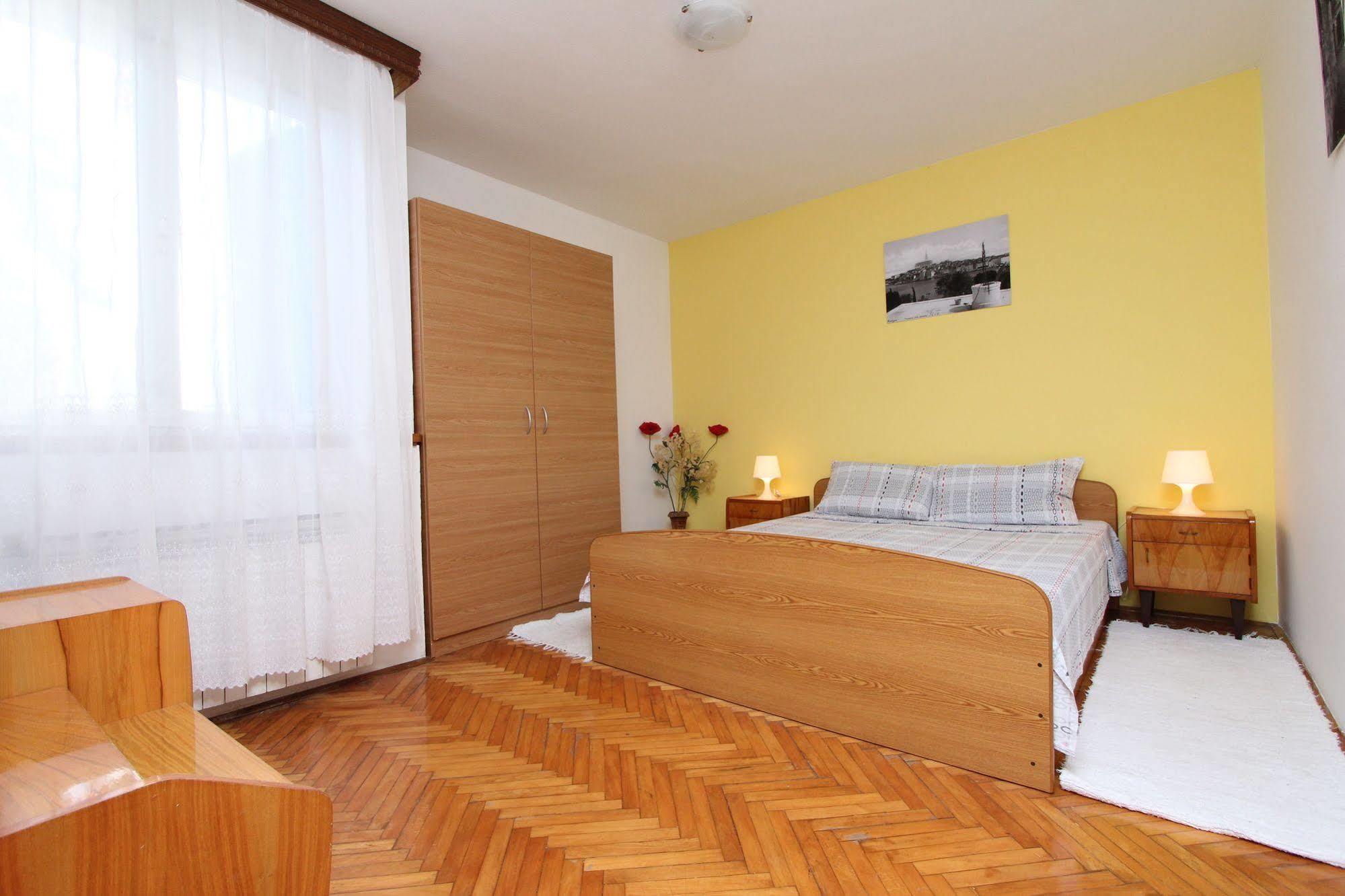 Apartments Tara Rovinj Exterior photo