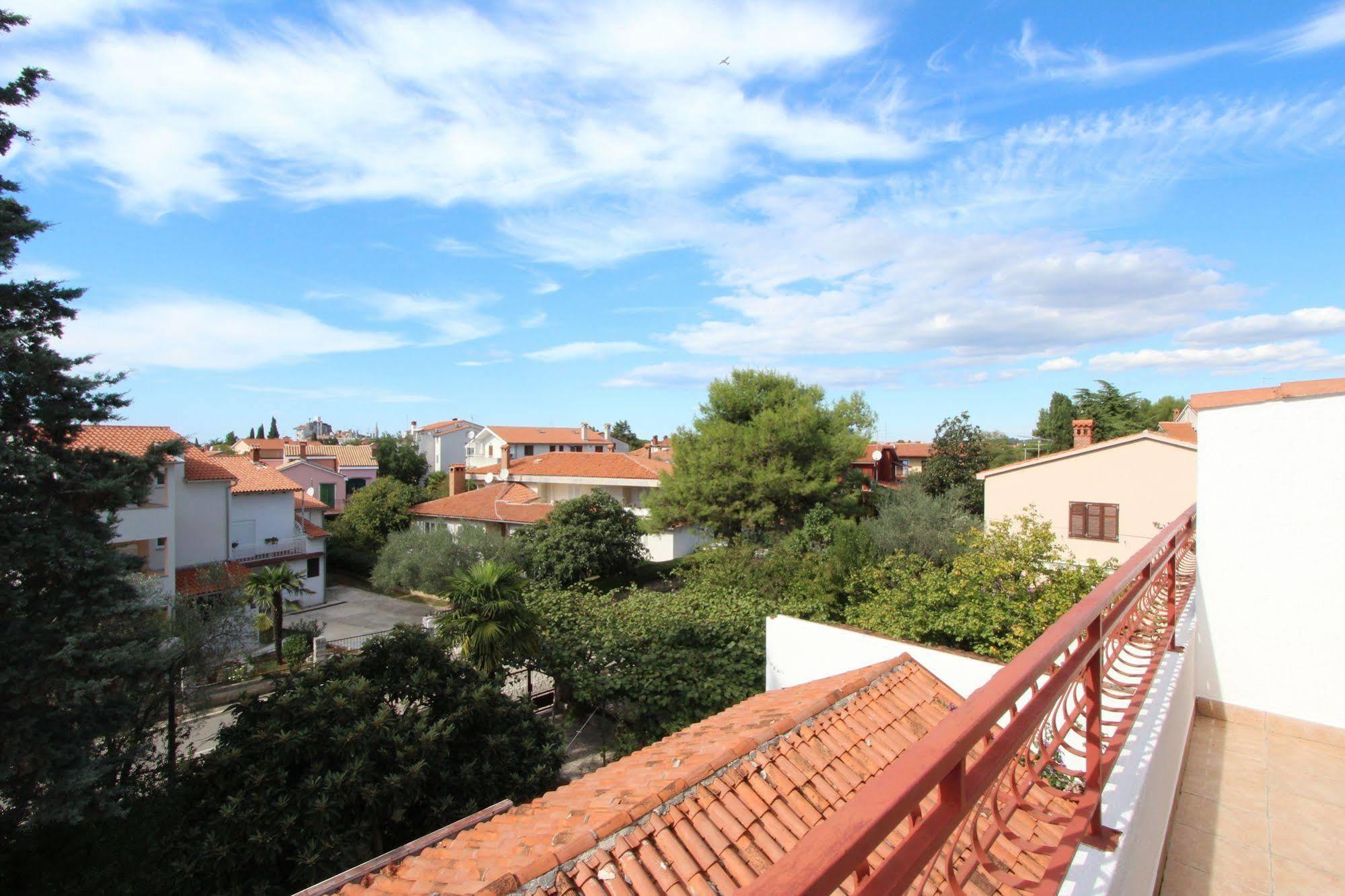 Apartments Tara Rovinj Exterior photo